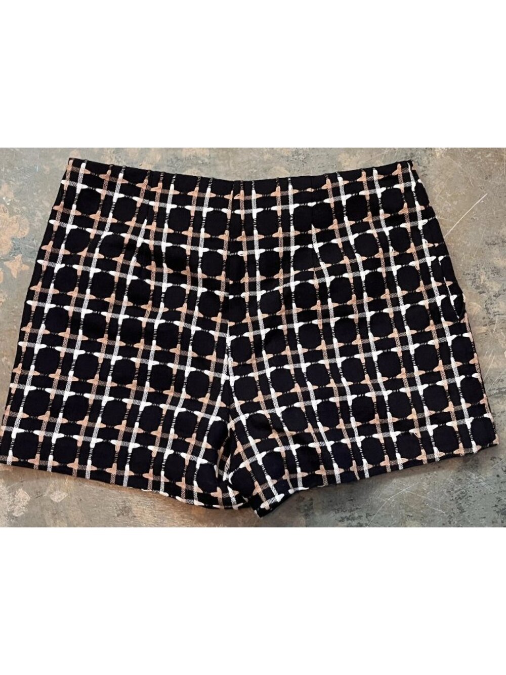 Trina Turk Womens Tailored Shorts Sz 8 Black Plaid Tweed Mod Resort Made USA